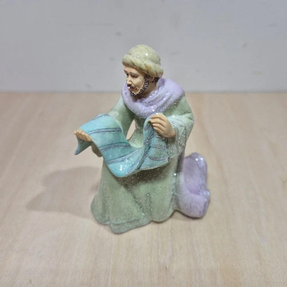 Hawthorne Village Heavenly Blessings Nativity Peddlar Figurine‎ 14-01283-012 B
